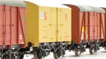 Accurascale oo gauge models of Southern Railway design insulated banana vans diagrams D1478 & D1479. SR and BR liveries.