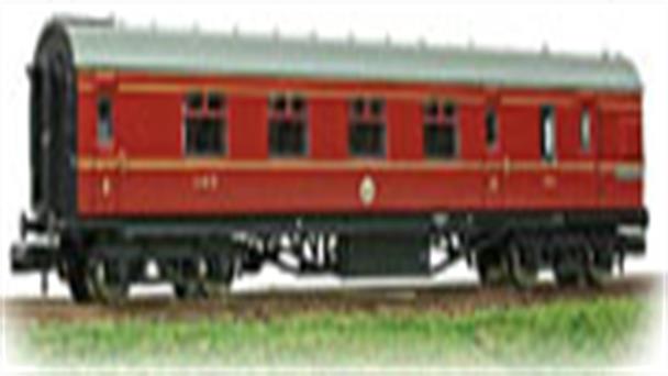 N gauge models of passenger coaches from the 1923 to 1948 'Big 4' era of the GWR, LMSR, SR and LNER.