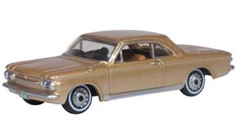 Detailed model vehicles from in HO scale, including Oxford Diecast American cars