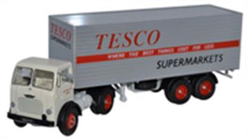 1/76 scale classic trucks by Oxford Diecast.Matches OO gauge model trains.Pre 1980's.