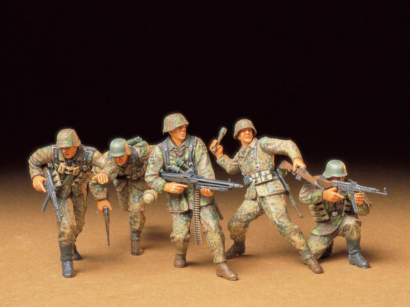 Tamiya 1/35 German Frontline Infantrymen Plastic Figure Set 35196