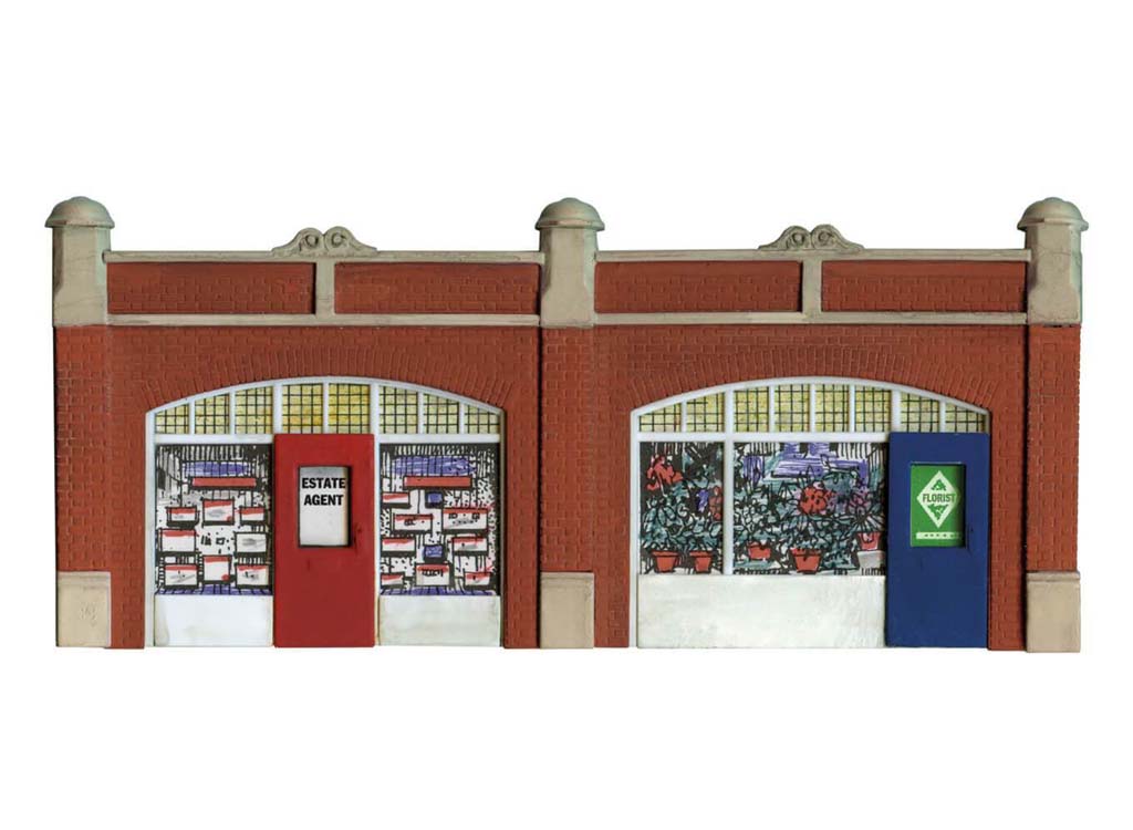 Wills Kits OO Station Forecourt Shops SS18