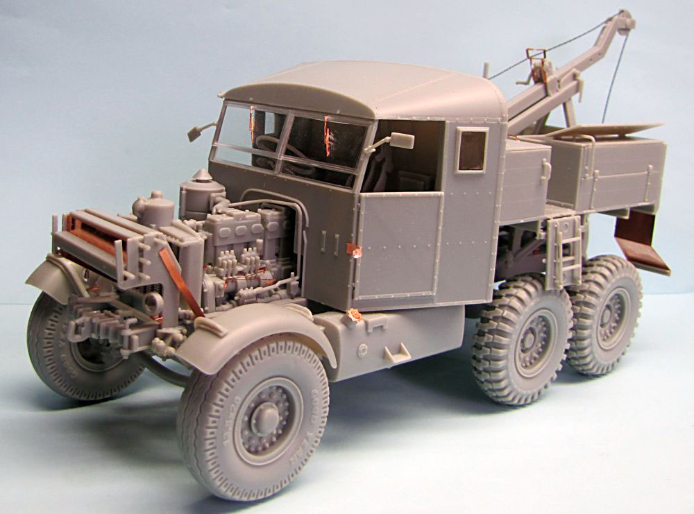 Thunder Model 1/35 Scammell Pioneer SV2S Recovery Tractor Kit 35201