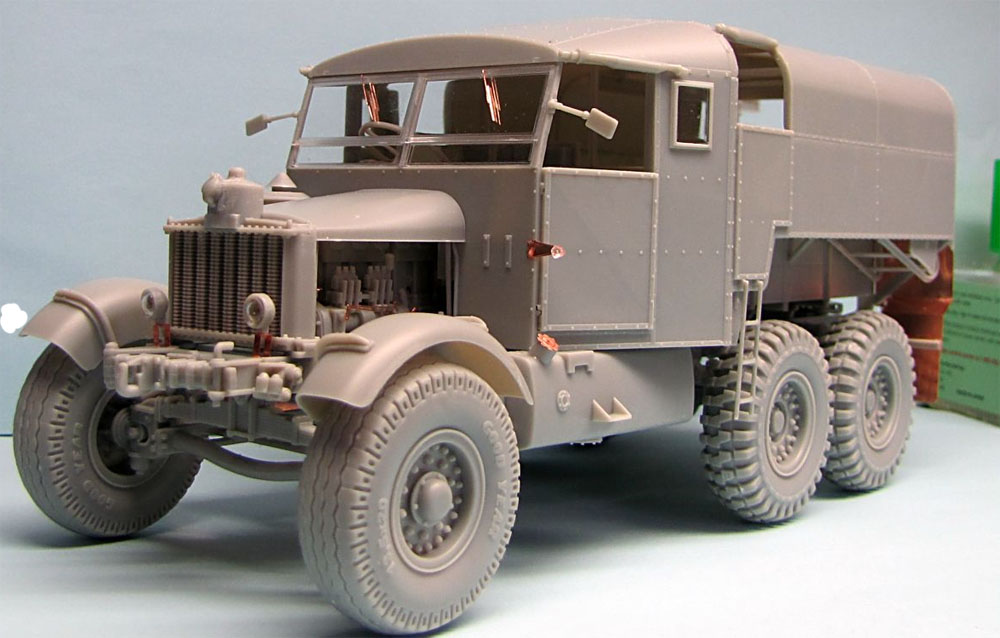 Thunder Model 1/35 Scammell Pioneer R100 Heavy Artillery Tractor Kit 35202
