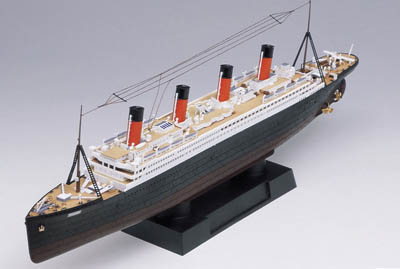 Academy 1/700 R.M.S Titanic with LED set 14220