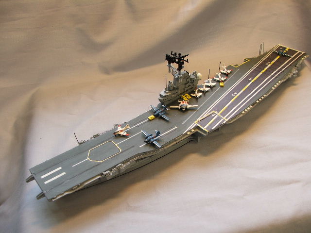 MT Miniatures 1/700 USS Intrepid USN Essex class carrier Kit MTM021