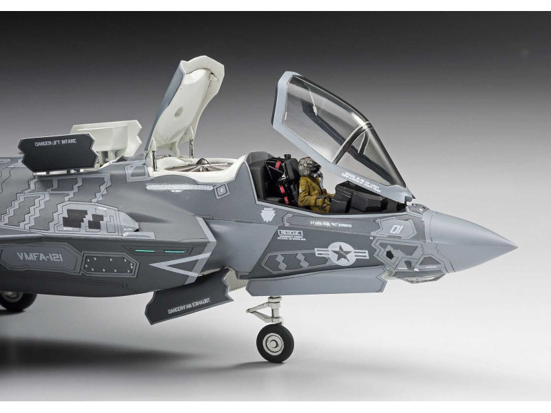 Hasegawa 1/72 F-35 Lightning II B Version US Marine Corp Aircraft Kit HAE46