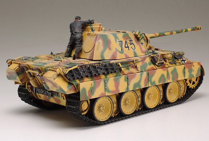 Tamiya 1/35 German WW2 Panther Ausf.D Tank kit 35345