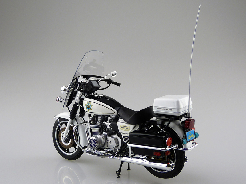 Aoshima 1/12 Kawasaki KZ1000 CHiPS Police Motorcycle Kit 05459