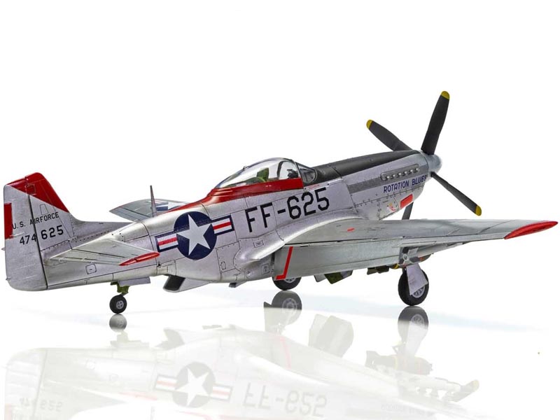 Airfix 1/48 North American F-51D Mustang Fighter Aircraft Kit A05136