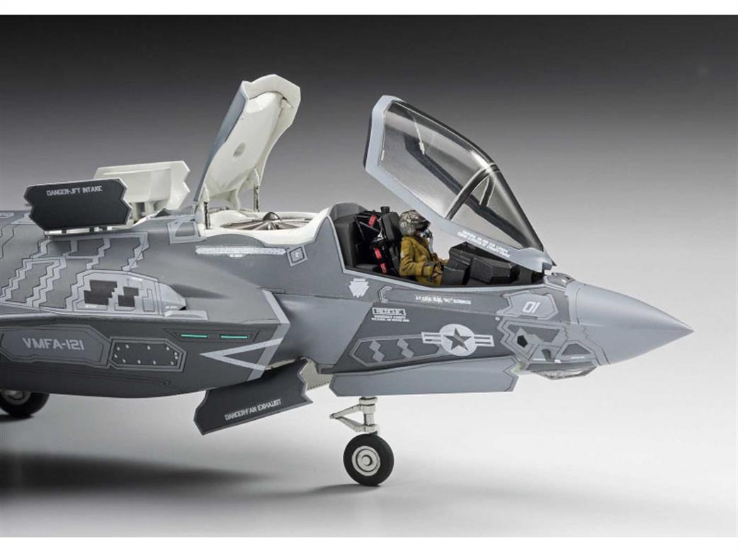 Hasegawa HAE46 Cockpit
