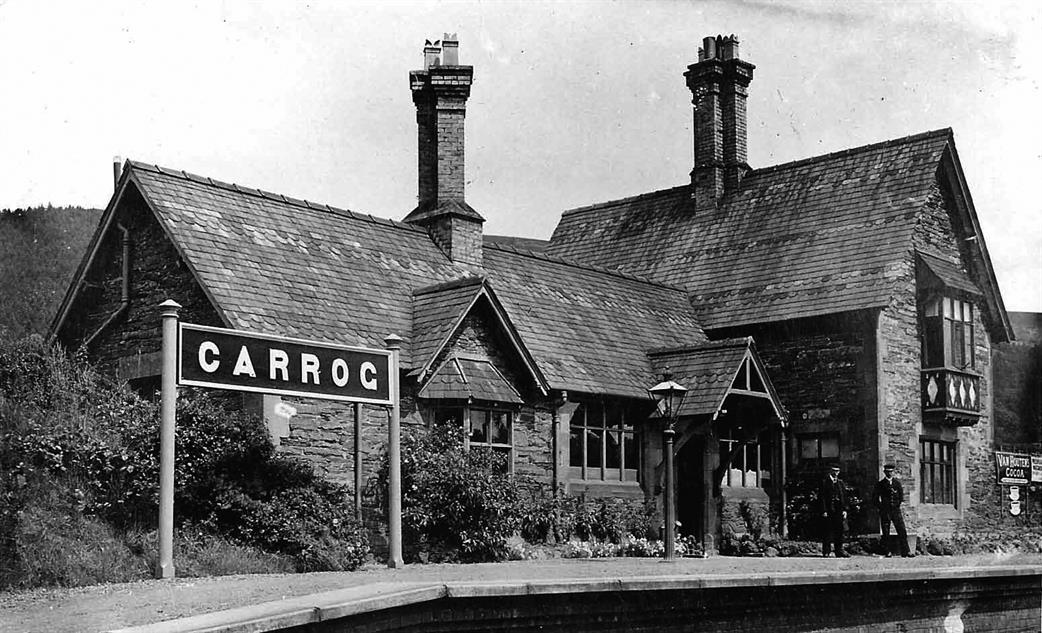 An early 20th century photograph of the station which shows the fine architecture of the building.