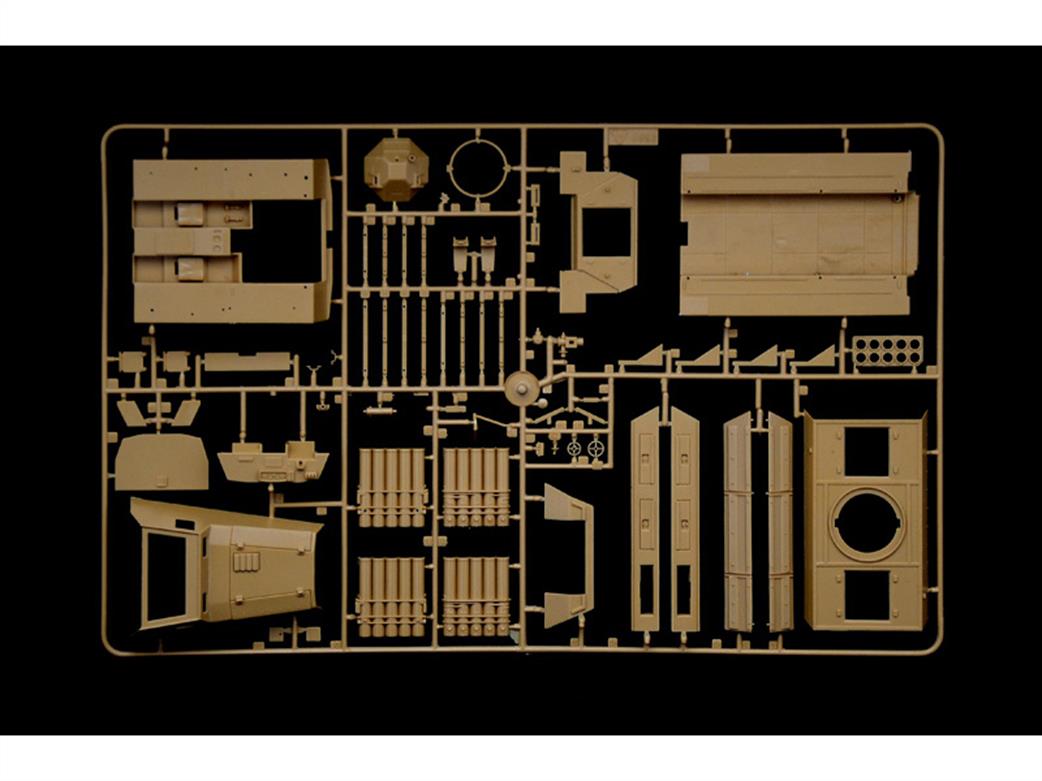 Italeri 6562 Sprue 2