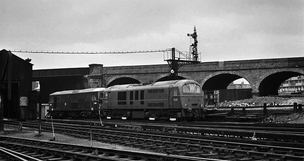 No. E5018 was completed in June 1960 at Eastleigh