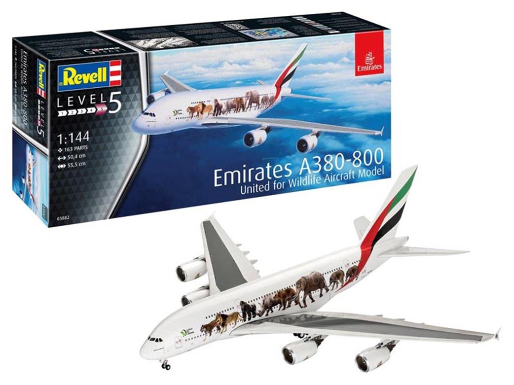 Revell 03882 Model & Box