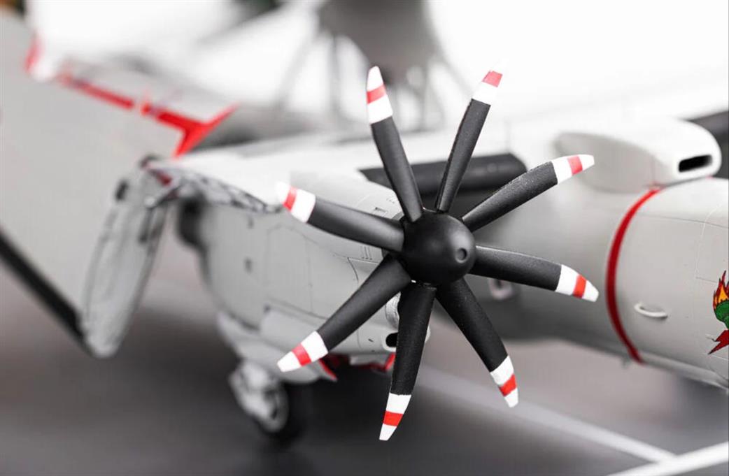 Heller 82300 E-2C Hawkeye