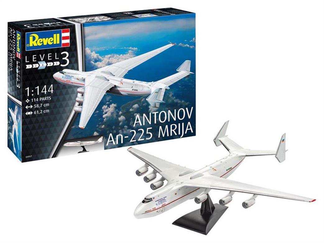 Revell 04957 Model & Box