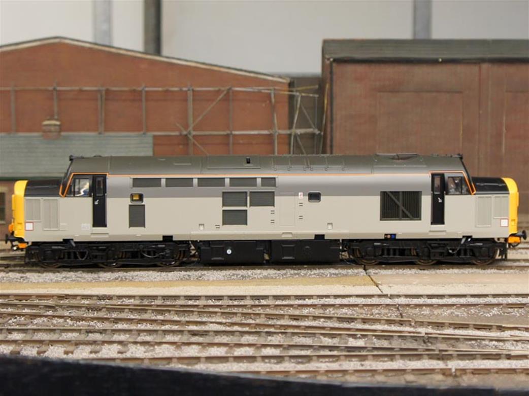 Heljan 3745 Side