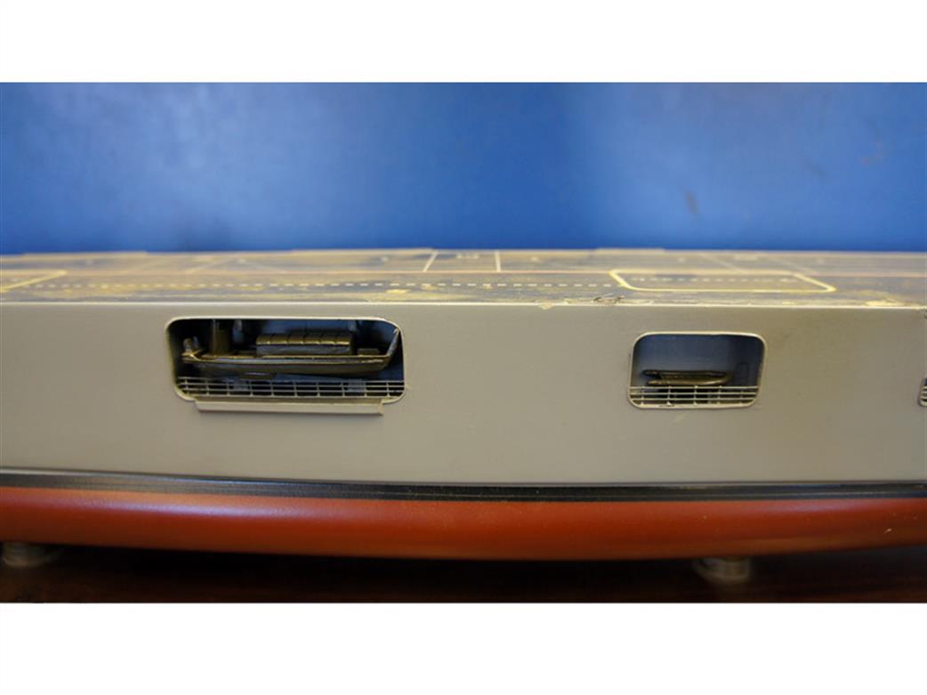 Ocean Hull Side 2