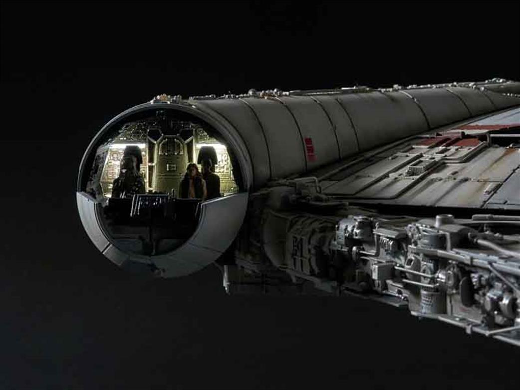 Bandai 01206 Cockpit Open 2