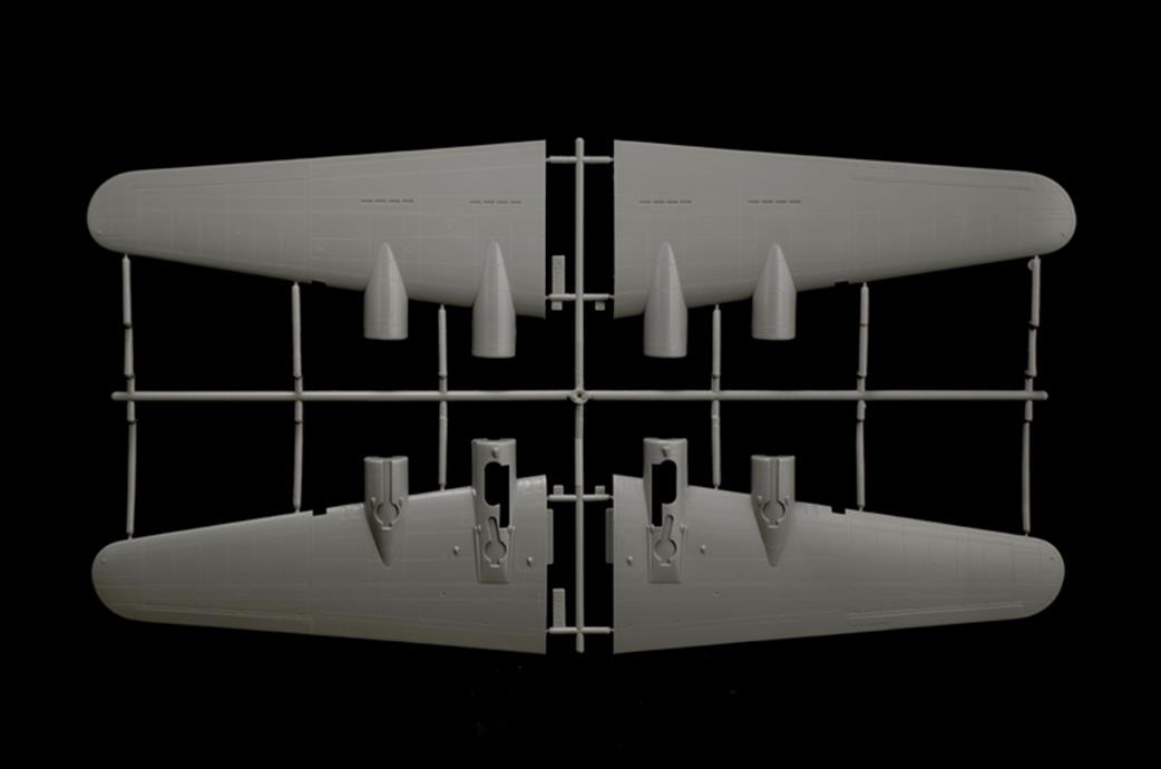 Italeri 1487 USAF B-17F Flying Fortress