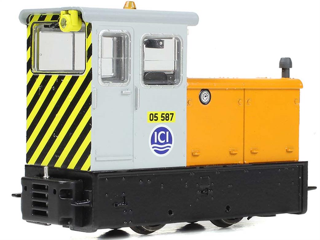 Bachmann OO9 narrow gauge model 392-028 RNAD Baguley-Drewery 70hp diesel locomotive ICI orange & white