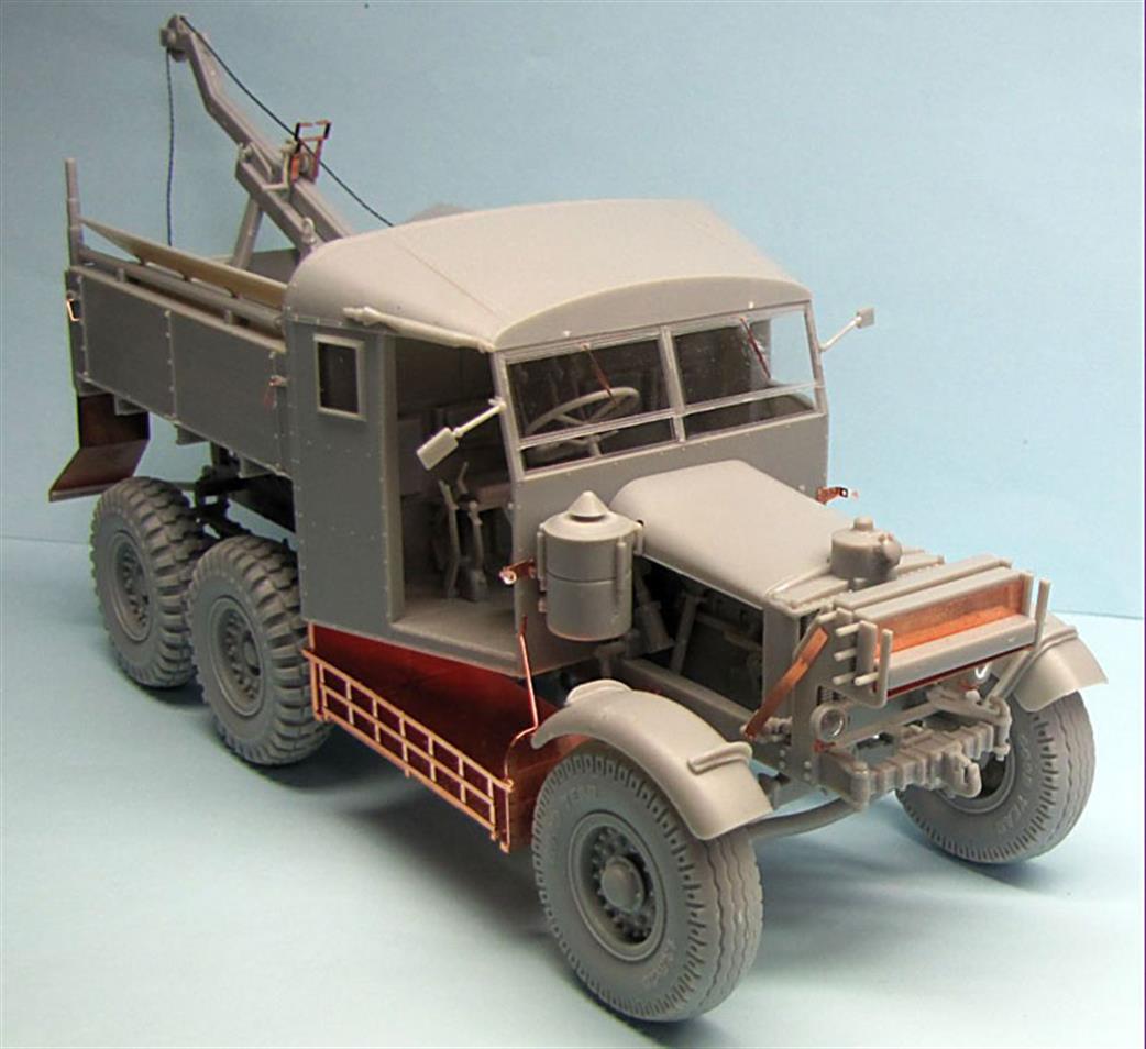 Thunder Model Scammell Pioneer Recovery Tractor Plastic Model Kit