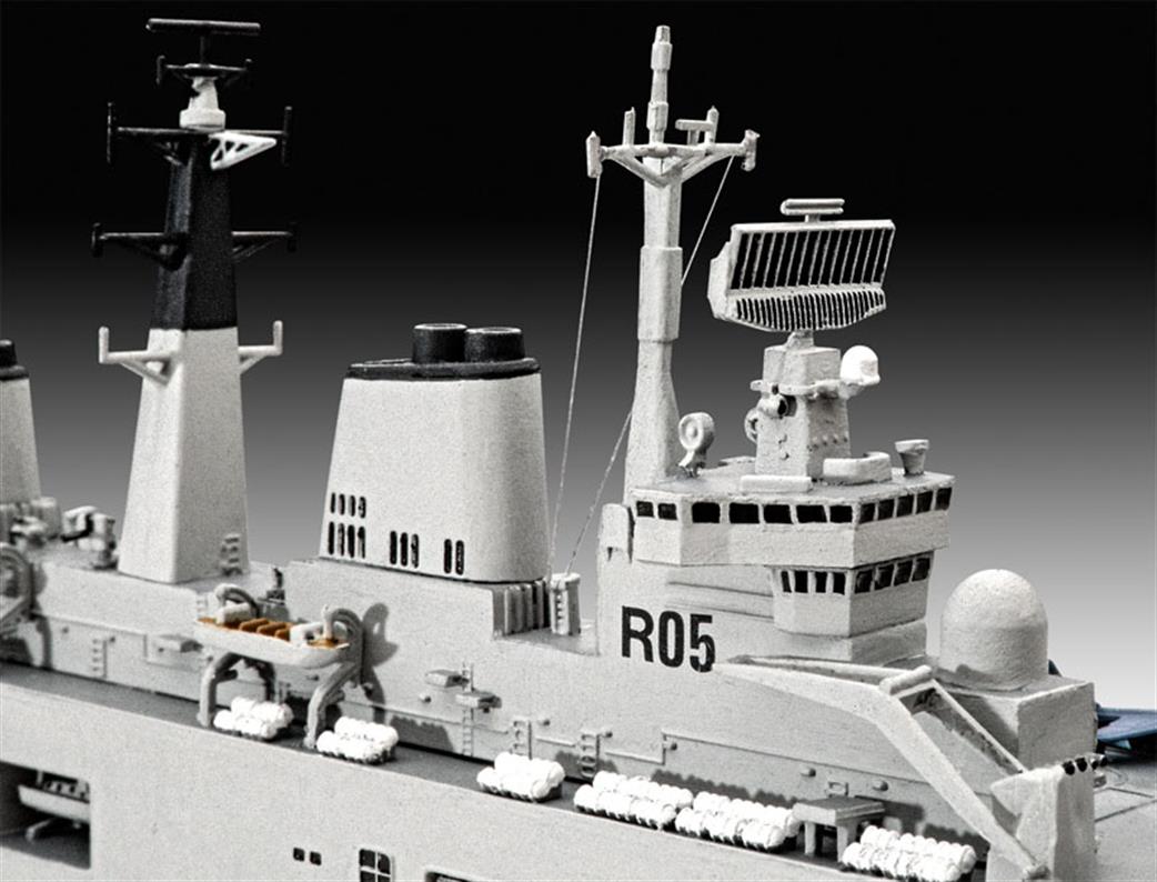 Revell 05172 HMS Invincible