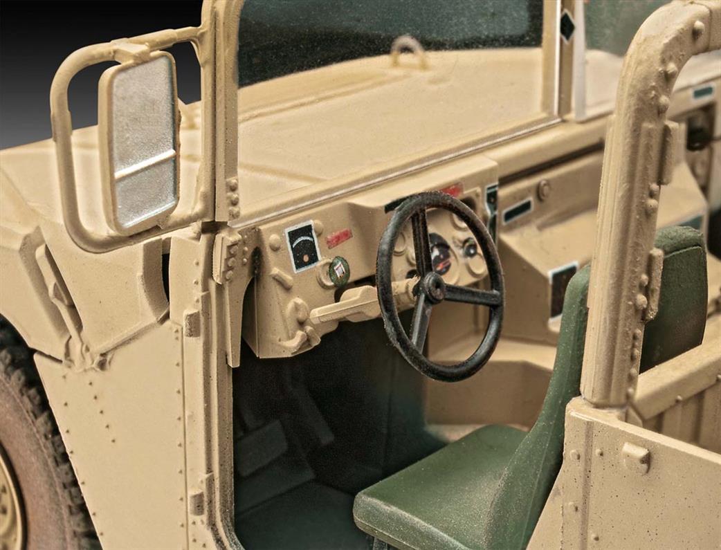 Revell 03366 HMMWV M1097A2 kit