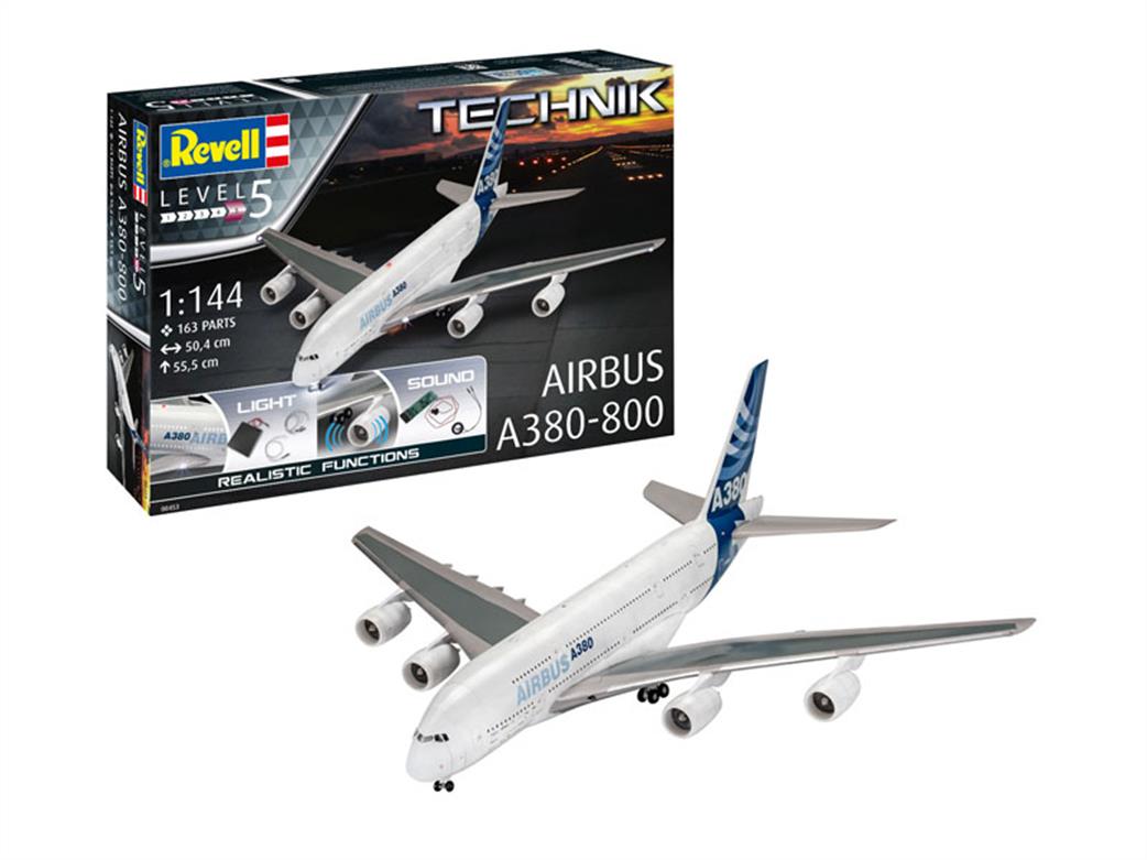 Revell 00453 Box & Model