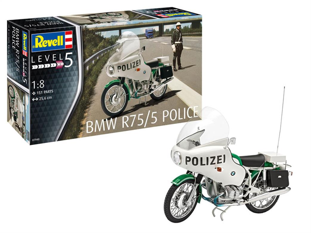 Revell 07940 Model & Box