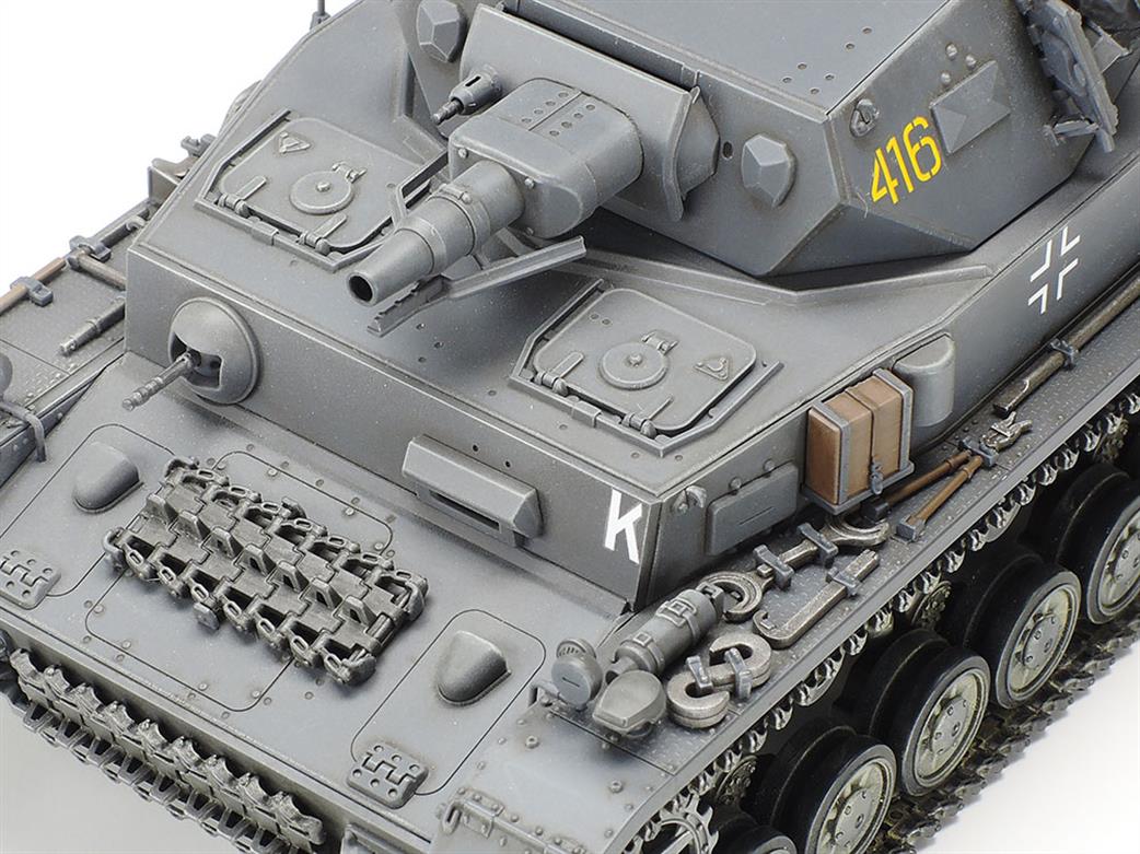 Tamiya 1/35 35374 German Panzerkampfwagen IV Ausf F Tank kit