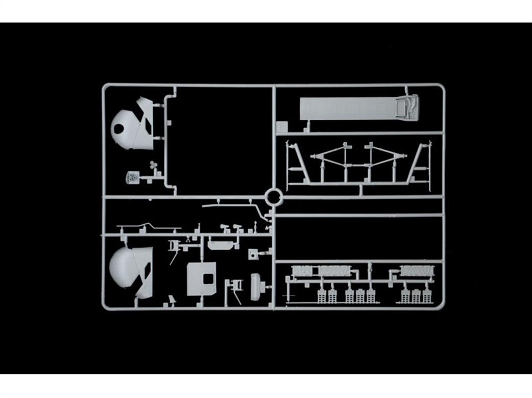 Italeri 2712 Sprue 2