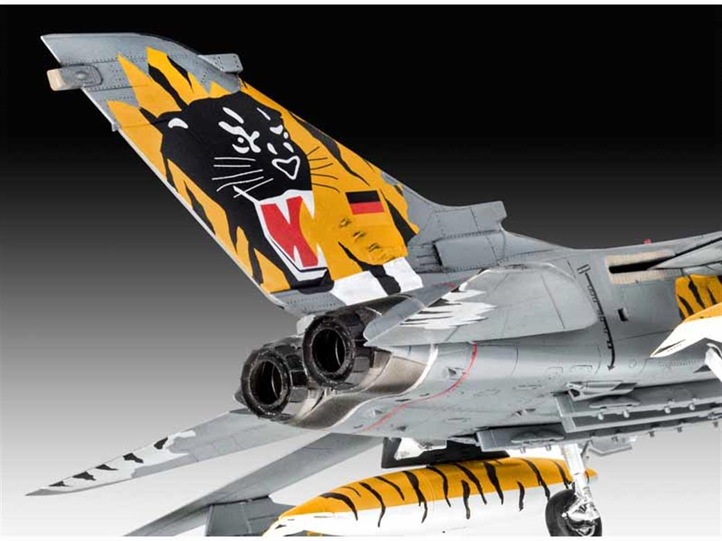Revell 03880 Tail