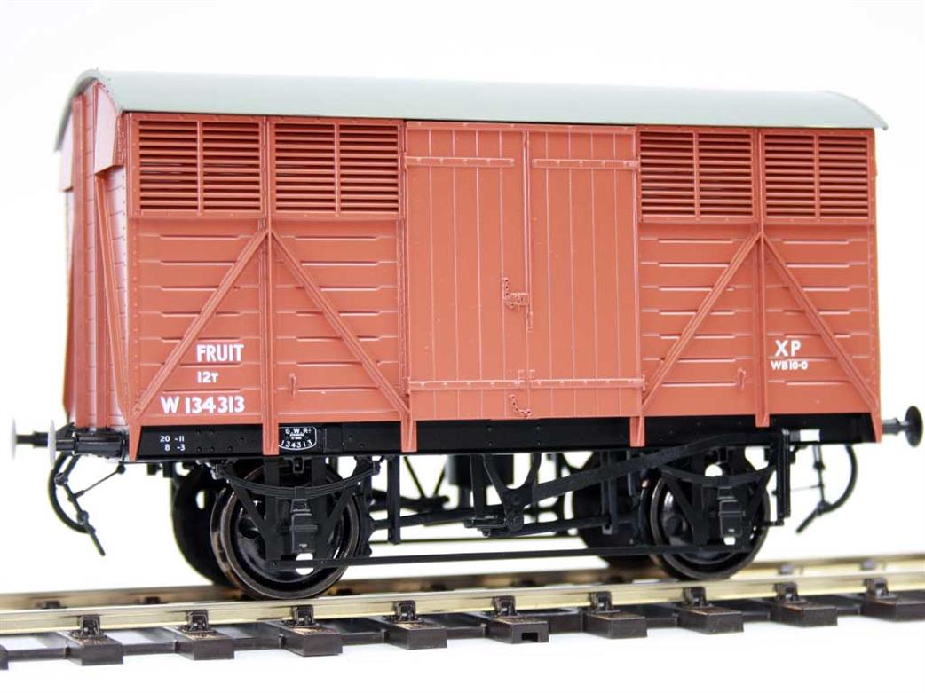 Dapol O gauge BR ex-GWR FRUIT A louvre sided fruit van