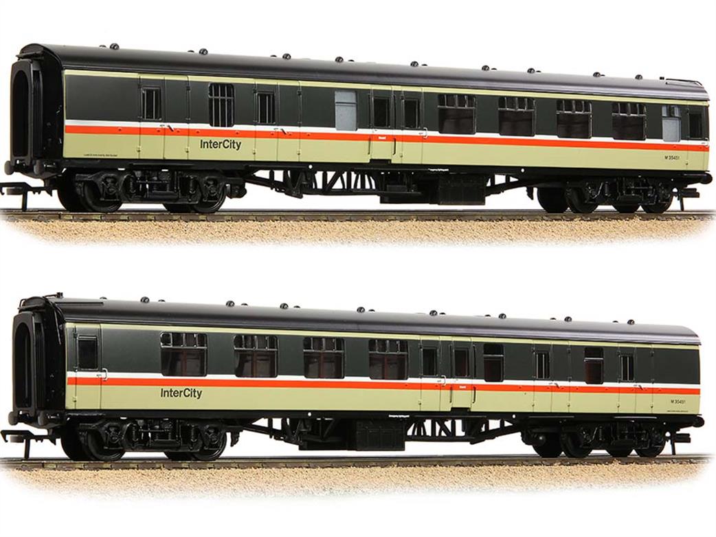 Bachmann OO 39-080A BR Mk1 BSK Corridor Brake Second Class Coach InterCity Executive Livery