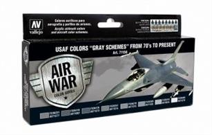 Model Air colors which have been developed on the basis of intensive research and precise color matching with the Federal Standard 595 color specifications. The set includes the colors for aircraft profiles and camouflage patterns drawn by Mark Rolfe, with the collaboration of Pieza a Pieza Modelling Workshop. The set with 8 Model Air colors, is developed to paint the low visibility grey color schemes (Hill, Mod Eagle, Ghost, etc.) of the USAF aircraft from the seventies to the present.