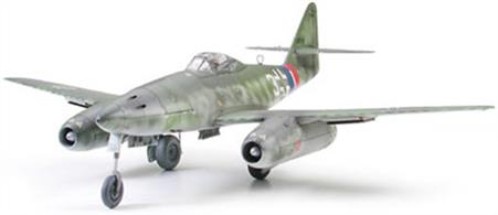 Tamiya 61087 Messerschmitt Me262A1a WW2 Jet Fighter model is a very detailed kit of this famous Luftwaffe jet engined fighter. Length 221mm - Wingspan 264mmGlue and paints are required ts.