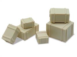 These packing cases will add a touch of realism around stations and goods depots. One of each of 6 sizes suppied with separate lids, presented in a natural wood colour.