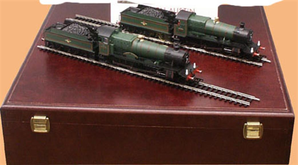 Bachmann OO 31-2000 Preowned Cambrian Coast Set Manor & Mogul plus 6 Coaches