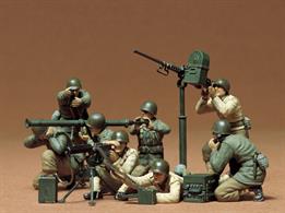 Eight figure set with mortar and machine guns