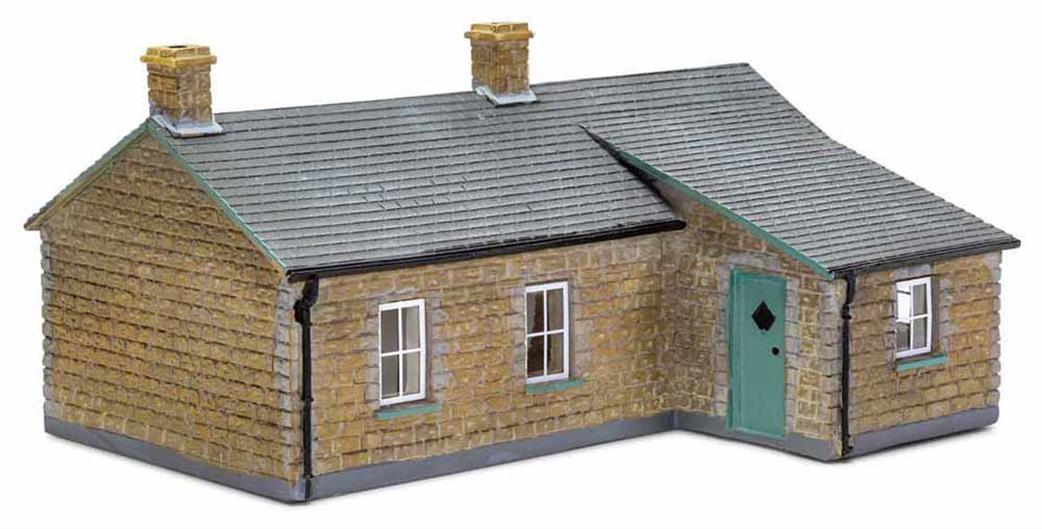 Hornby OO R7266 The Old Rectory Ready Painted Cast resin Building