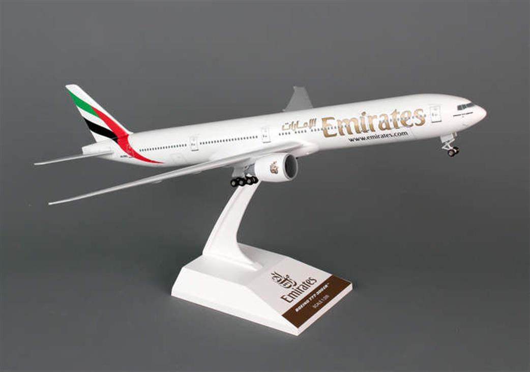 Skymarks 1/200 SKR727 Emirates Boeing B777-300 with Gear Airliner Model