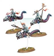 No troops exemplify the Idoneth Deepkin way of life more than the Akhelian Guard. Mounted atop Fangmora Eels, they fight in a loose formation ideal for rapid assaults and sudden retreats, typifying the hit-and-run style of war common amongst the aelves of the depths. Morrsarr Guard are armed with volt-spears and galv-shields, channeling the powerful electrical energies of their Fangmora mounts into the tips of their spears, releasing the charge as a lethal short-range bolt. Some legends tell of Morrsarr Guard formations so large that the brightness of their combined biovoltaic blasts left the entire enemy army blinded and reeling.  This multi-part plastic kit contains the components necessary to assemble 3 Morsarr Guard. Each is mounted on a Fangmora Eel, a lithe, sinuous bond-beast controlled by the armoured blinders and reins attached to their heads, attacking with their fanged maws and lashing tails. The Akhelians who ride them wear heavy armour chestplates, with their arms bare and their legs covered in mail and cloth for mobility. They wield voltspears and galv-shields, and feature splendid crests on their helmets – there is an extra, specific helmet included for the leader, a Lochian Prince, which features a sail. There are options for a musician, who carries a conch shell and has an open faceplate; and a standard bearer, whose Fangmora Eel is equipped with a towering pennant. The kit comes with plenty of accessories used to decorate the Eels and the bases – nets, ropes, bottles and lamps are included.  This kit comes as 80 components, and is supplied with 3 Citadel 60x35mm Oval bases. The kit can optionally be used to assemble 3 Akhelian Ishlaen Guard