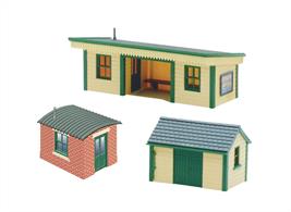Complete your station scene with the platform shelter kit with timber and brick huts or use them on there own. This kit is adaptable to many railway usages. Area for shelter: 52mm x 17.5mm, Area for Timber Hut: 30mm x 16mm, Area for Brick Hut 21mm x 17.5mm.