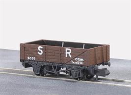 Model of a LNER 5 plank open merchandise wagon in brown livery.Railway companies all had a stock of their own vehicles for carrying goods and merchandise around their network, and also onto other companies' routes as and when required. These were integrated into British Railways at Nationalisation; some of them to be once more re liveried under sectorisation as the network was prepared to be returned to private ownership. All Peco wagons feature free running wheels in pin point axles. The ELC coupling, whilst compatible with the standard N gauge couplings, keeps a realistic distance between the vehicles and enables the PL-25 electro magnetic decoupler to be used for remote uncoupling.