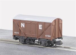 Model of a standard type ventilated box van finished in LNER bauxite brown livery.Railway companies all had a stock of their own vehicles for carrying goods and merchandise around their network, and also onto other companies' routes as and when required. These were integrated into British Railways at Nationalisation; some of them to be once more re liveried under sectorisation as the network was prepared to be returned to private ownership. All Peco wagons feature free running wheels in pin point axles. The ELC coupling, whilst compatible with the standard N gauge couplings, keeps a realistic distance between the vehicles and enables the PL-25 electro magnetic decoupler to be used for remote uncoupling.
