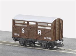 Model of a Southern Railway covered cattle wagon in SR brown livery.Railway companies all had a stock of their own vehicles for carrying goods and merchandise around their network, and also onto other companies' routes as and when required. These were integrated into British Railways at Nationalisation; some of them to be once more re liveried under sectorisation as the network was prepared to be returned to private ownership. All Peco wagons feature free running wheels in pin point axles. The ELC coupling, whilst compatible with the standard N gauge couplings, keeps a realistic distance between the vehicles and enables the PL-25 electro magnetic decoupler to be used for remote uncoupling.