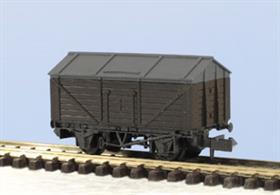 Peco wagon kits offer crisp mouldings with a chamfered edge for simple costruction. Plastic wheels and Elsie style couplings are also included to complete a rolling model. Use Plastic Weld or MEK adhesives for best results.
