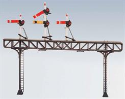 A Gantry to support signals, such as the semaphore signals in our kits Ref 260, 262 and 270. It can also be used to mount colour light signals, and route and platform indicators. Glue and paints required to complete model.